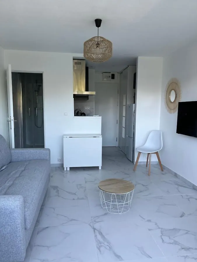 Superbe Appartement Avec Balcon Et Parking Aix-en-Provence 0*,